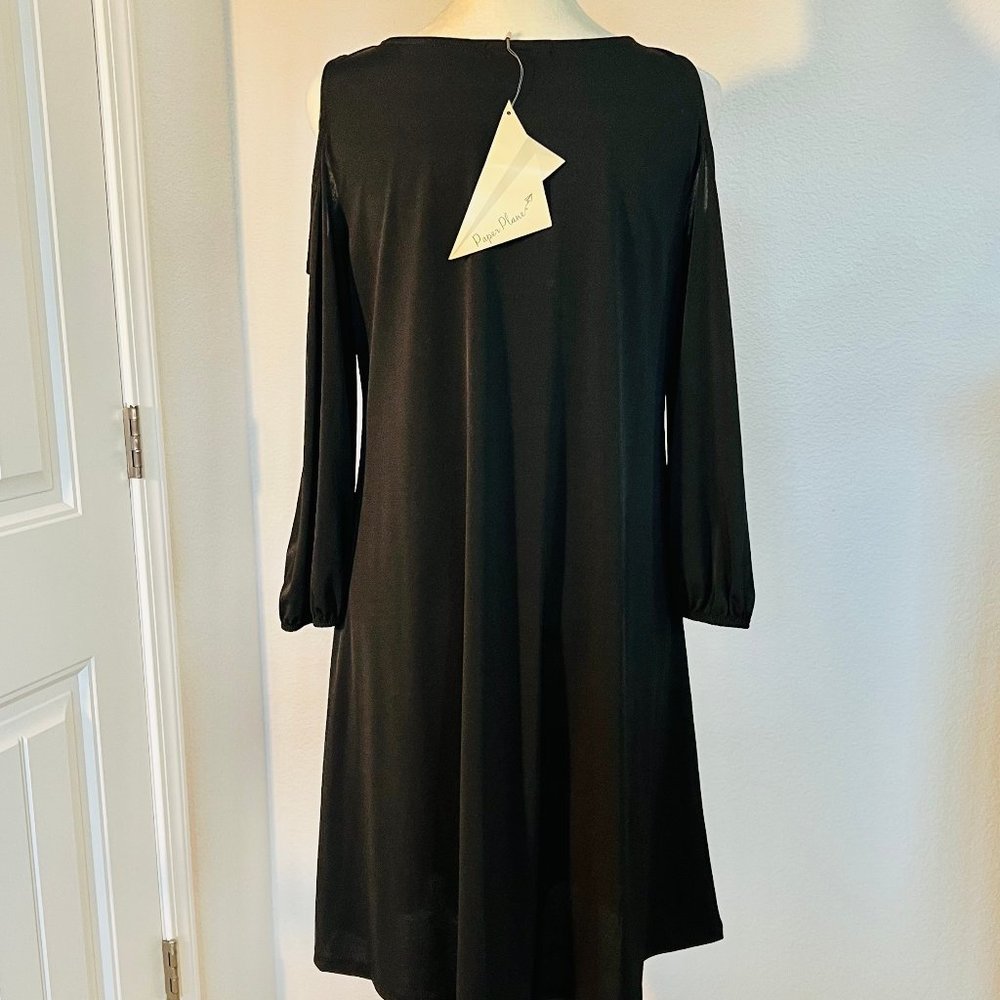 NWT Paper Plane 3/4-sleeve Cold Shoulder Stretchy Swing Scoop Neck Black Dress - Picture 4 of 7